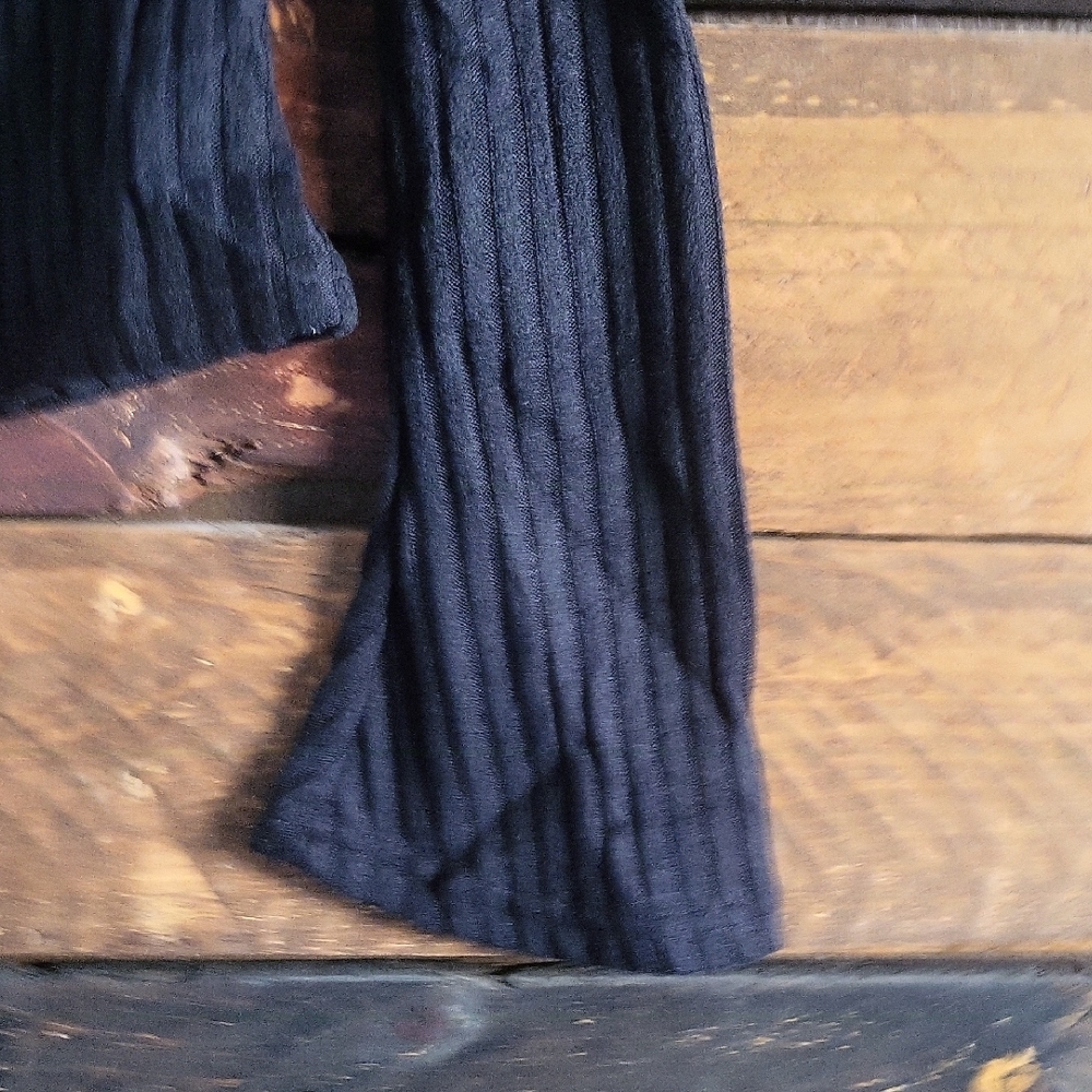 Cider Black Ribbed Off-Shoulder Top - Picture 3 of 6